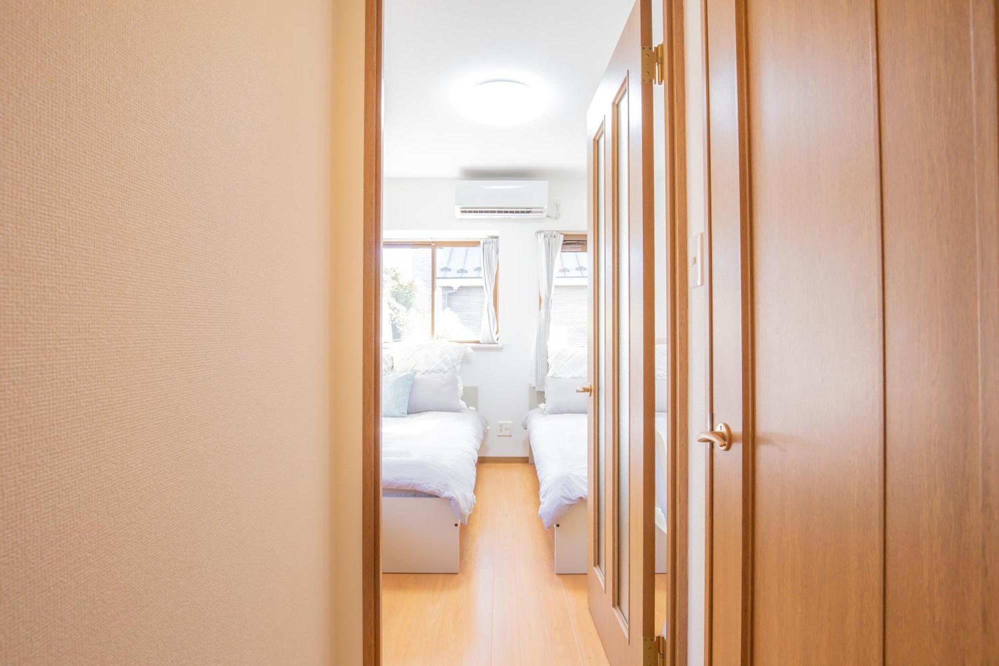 Walk To Ushigome-Yanagicho Sta. Eowh Apartman Tokió Kültér fotó